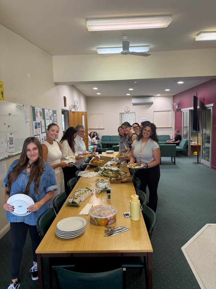 1064353905193300_1454612596167427-1